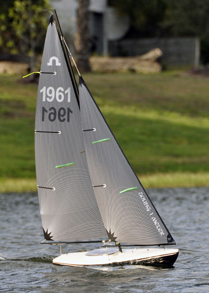 Soling 1 Meter Black